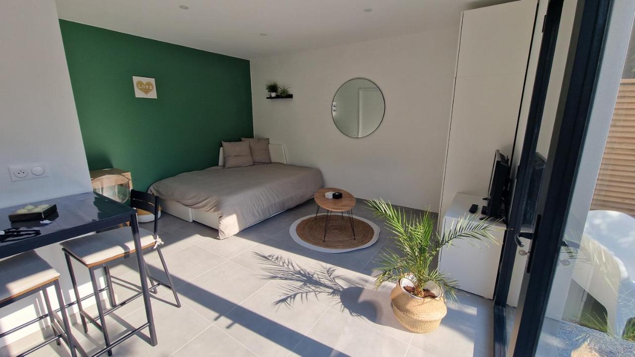 Le Patio : Studio Avec Exterieur Saint-Barthelemy-d'Anjou Екстериор снимка